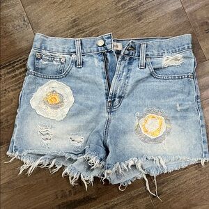 Madewell distressed the perfect jeans short size 26 with hand-sewn patches